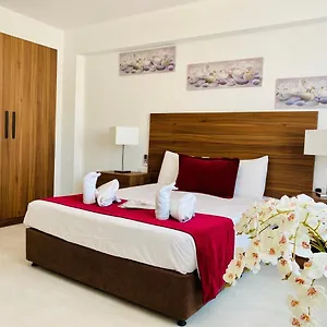 Apartahotel Eleonora, Lárnaca